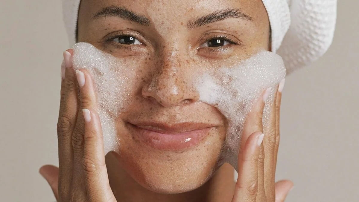 Правила ежедневного очищения кожи лица